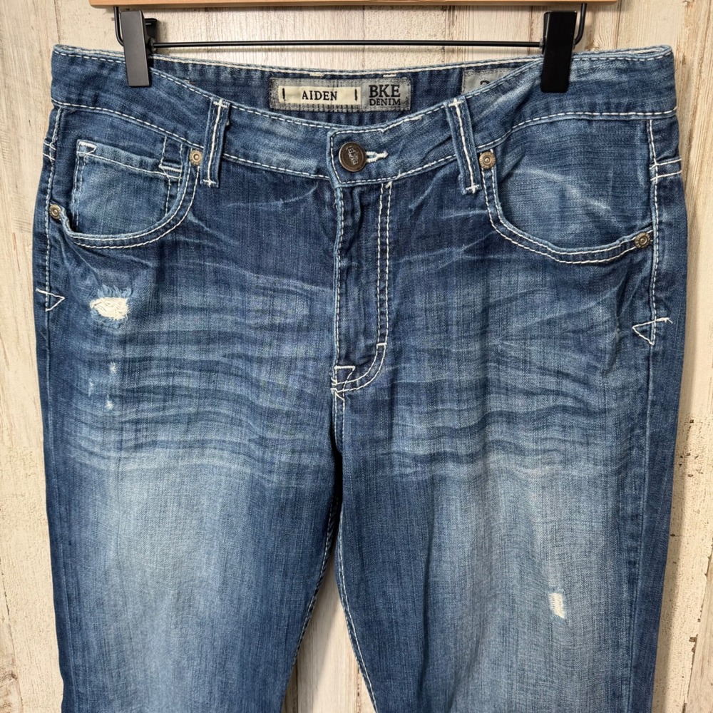 Buckle BKE Aiden Distressed Straight Boot Leg Jeans Denim Mens Size 34 x 33 - Picture 4 of 9